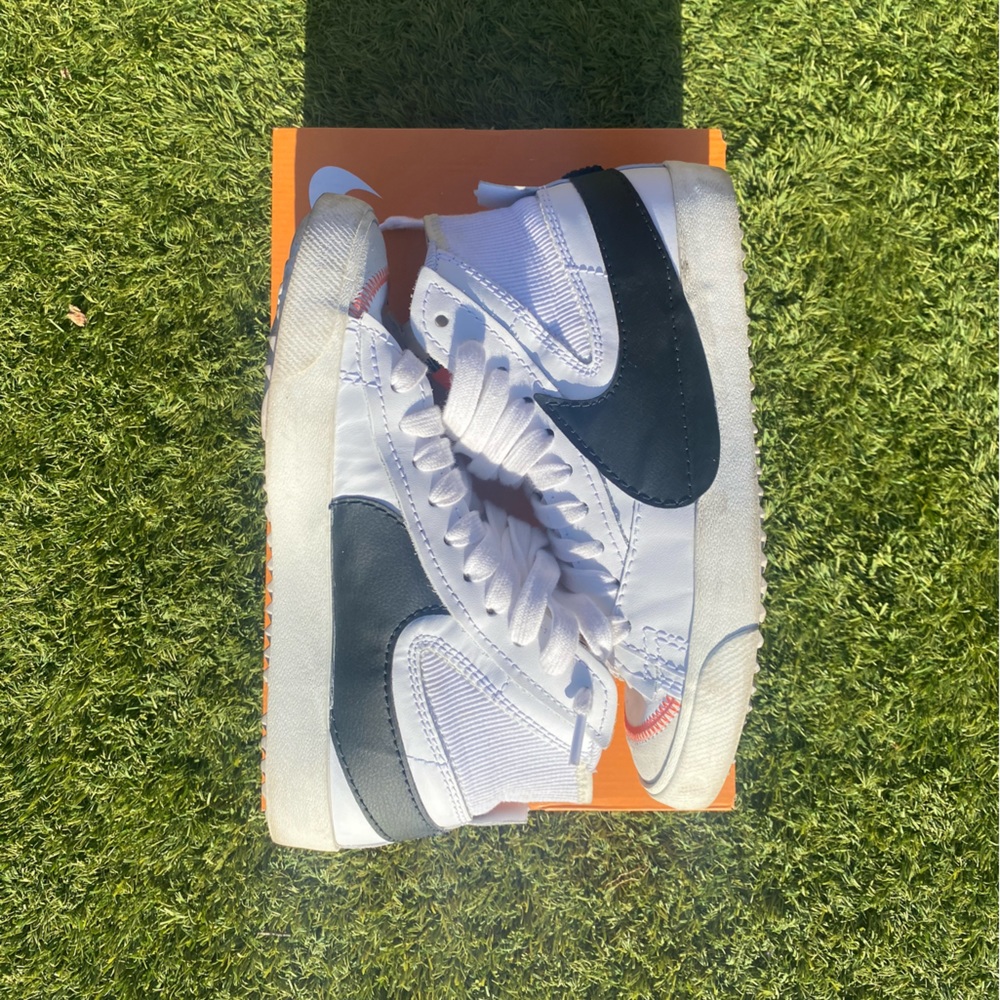 Nike Blazer Mid Jumbo Swoosh